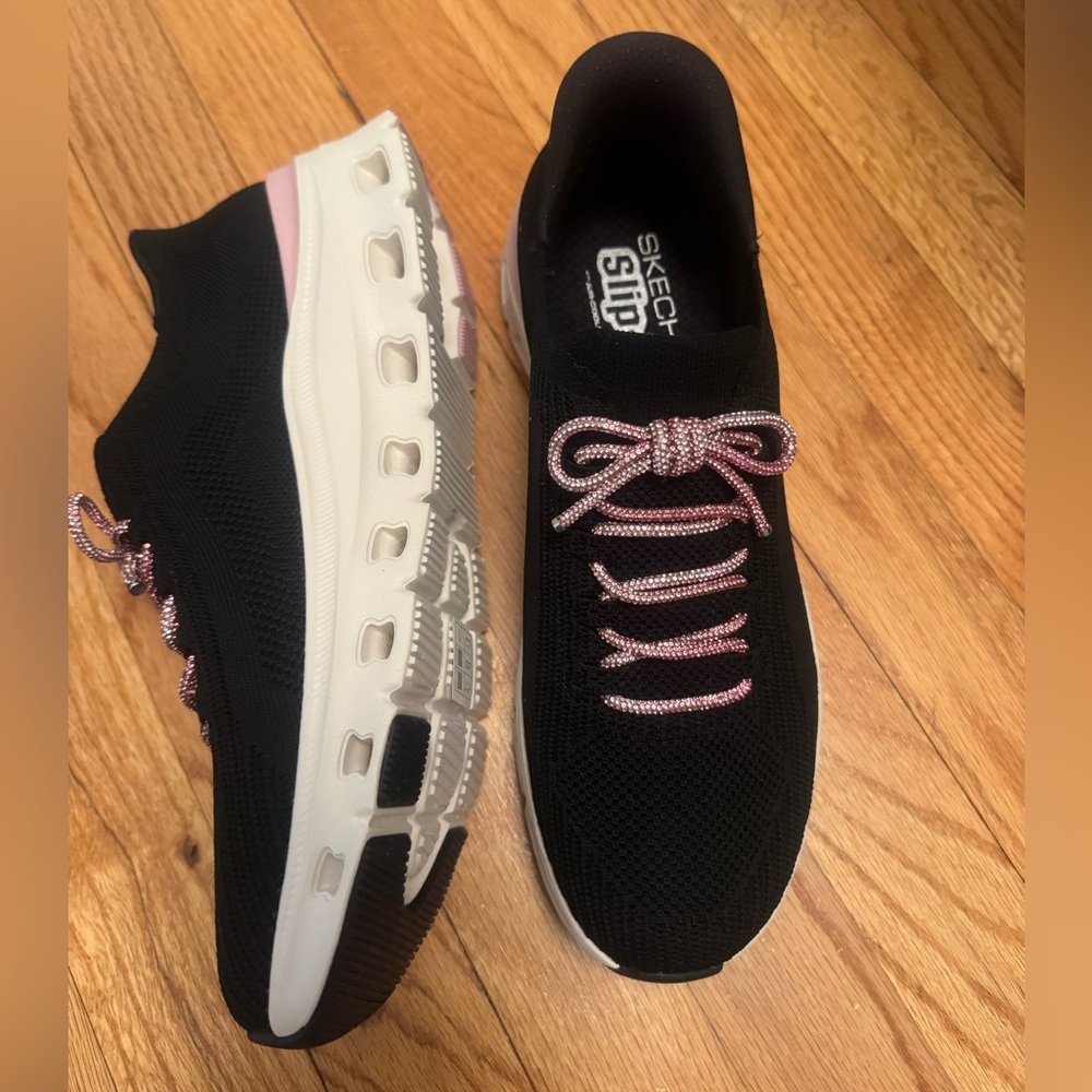 NEW Sketchers black sneakers with pink sparkly laces, size 9 - Picture 4 of 7